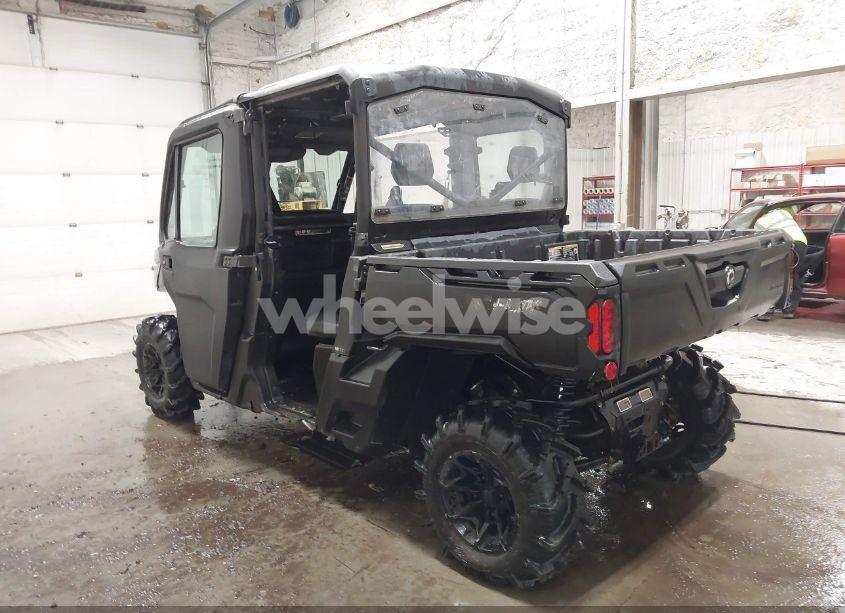 Photo 3 of 2022 Can-am Defender MAX (VIN 3JBUBAP47NK002941)