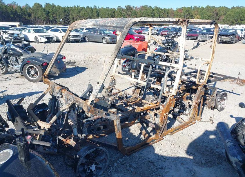 Photo 2 of 2020 Can-am Defender MAX XT HD8 (VIN 3JBUCAN46LK000045)