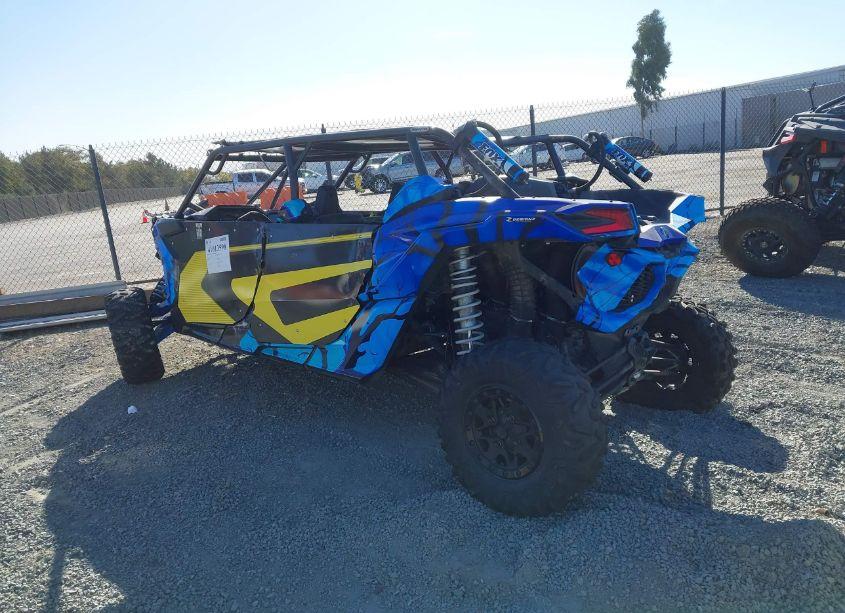 Photo 3 of 2017 Can-am Maverick X3 MAX X RS TURBO R (VIN 3JBVNAW23HK000913)