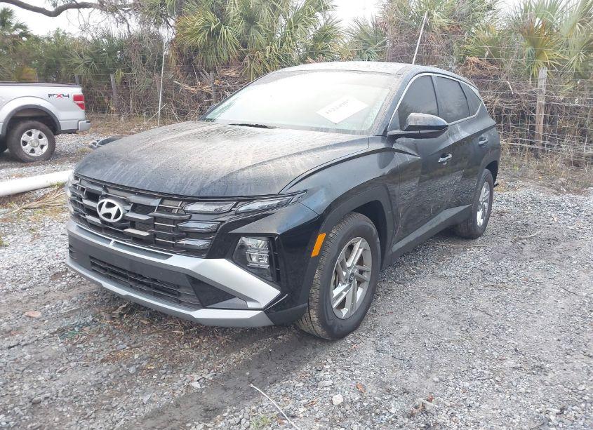 Photo 2 of 2025 Hyundai Tucson SE (VIN 3KMJA3DE8SE006189)