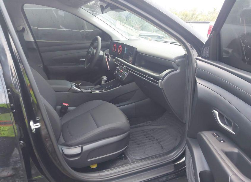 Photo 5 of 2025 Hyundai Tucson SE (VIN 3KMJA3DE8SE006189)