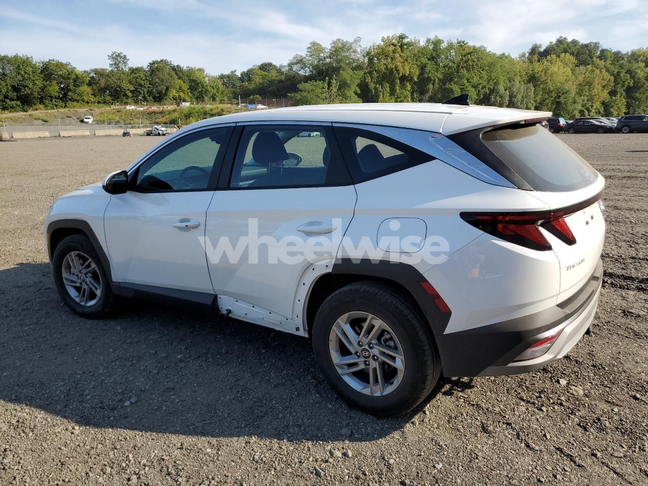 Photo 2 of 2025 HYUNDAI TUCSON SE (VIN 3KMJACDE1SE015445)