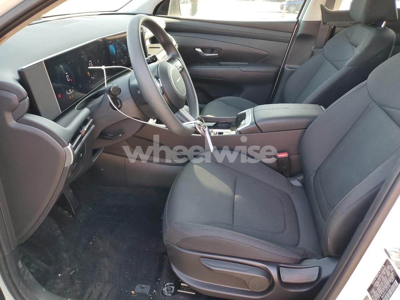 Photo 7 of 2025 HYUNDAI TUCSON SE (VIN 3KMJACDE1SE015445)