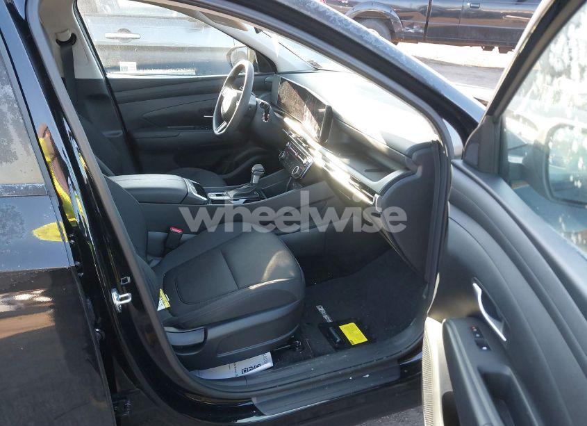Photo 5 of 2025 Hyundai Tucson SEL (VIN 3KMJBCDE3SE003844)