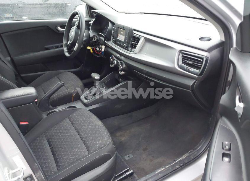 Photo 5 of 2018 Kia Rio S (VIN 3KPA24AB0JE050265)