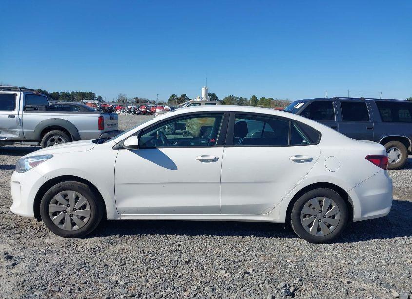 Photo 14 of 2018 Kia Rio S (VIN 3KPA24AB0JE060570)