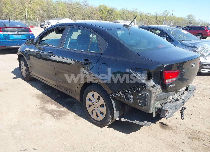 Photo 3 of 2018 Kia Rio LX (VIN 3KPA24AB0JE066367)