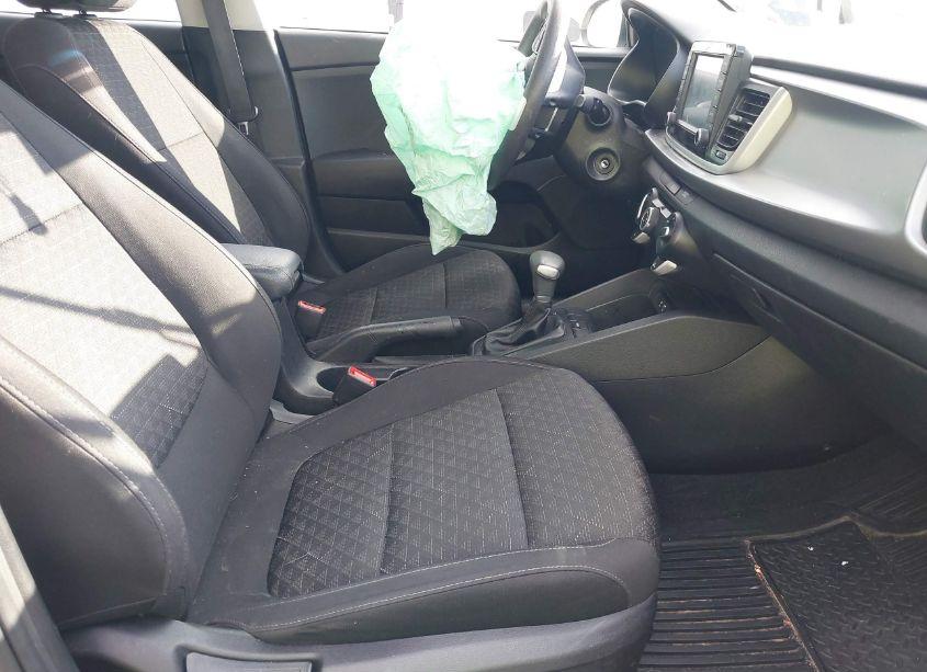 Photo 5 of 2019 Kia Rio S (VIN 3KPA24AB0KE182332)