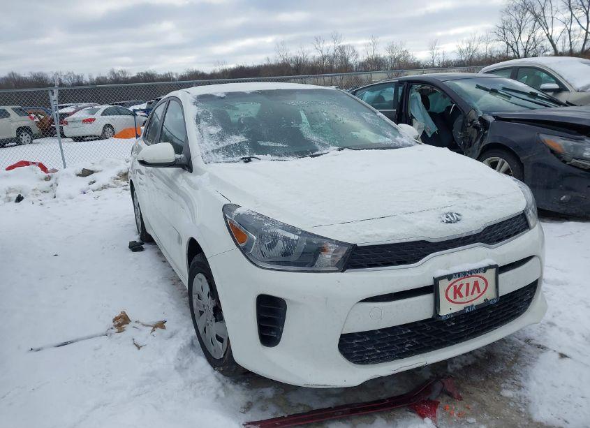 2019 Kia Rio S (VIN 3KPA24AB0KE215572) main photo