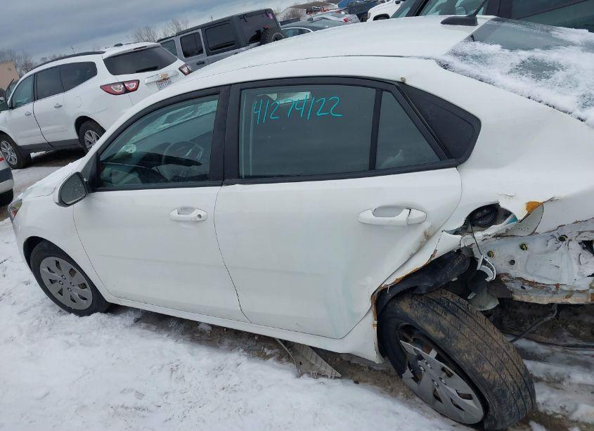 Photo 14 of 2019 Kia Rio S (VIN 3KPA24AB0KE215572)