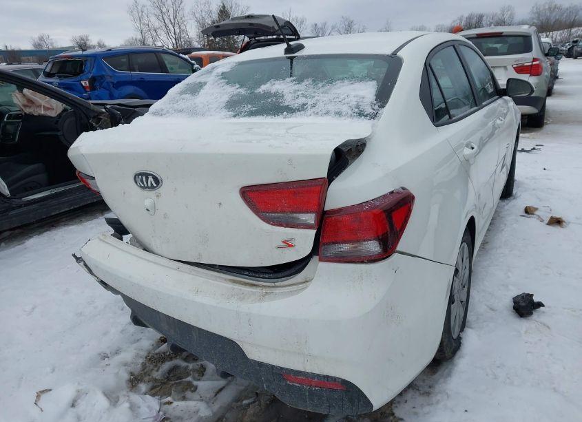 Photo 4 of 2019 Kia Rio S (VIN 3KPA24AB0KE215572)