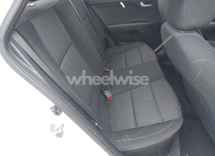 Photo 8 of 2018 Kia Rio S (VIN 3KPA24AB1JE055006)