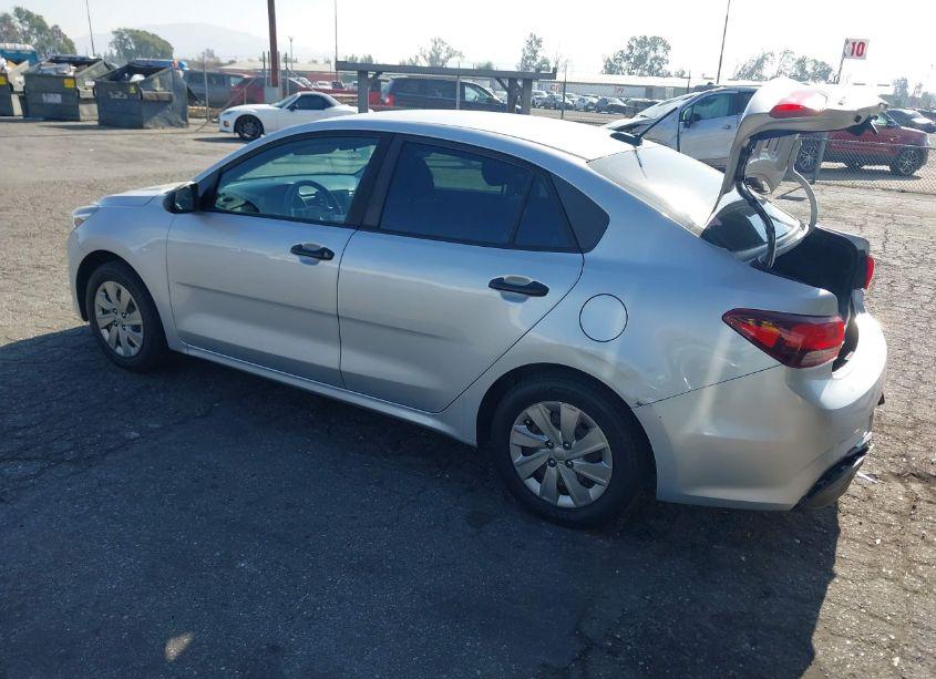 Photo 3 of 2018 Kia Rio LX (VIN 3KPA24AB1JE062277)