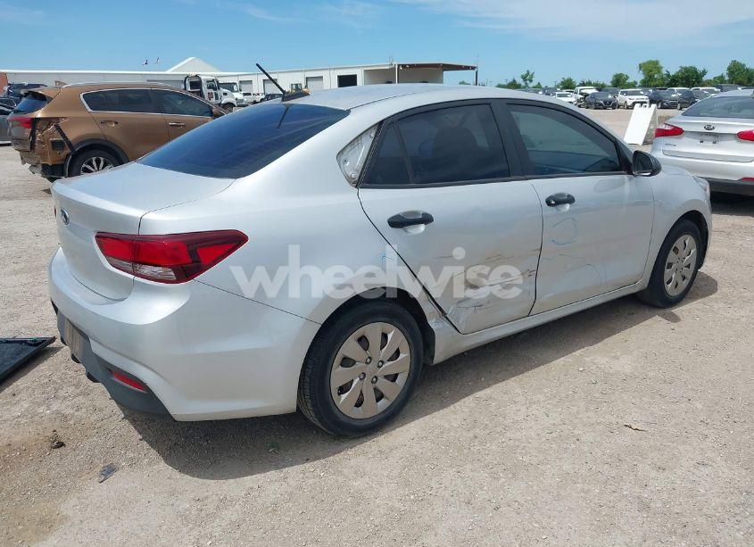 Photo 4 of 2018 Kia Rio LX (VIN 3KPA24AB1JE070671)