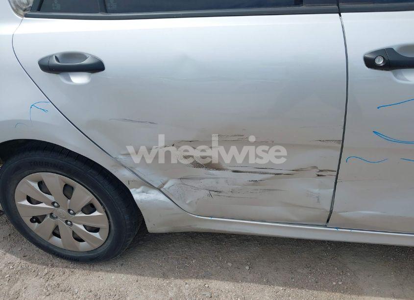 Photo 6 of 2018 Kia Rio LX (VIN 3KPA24AB1JE070671)