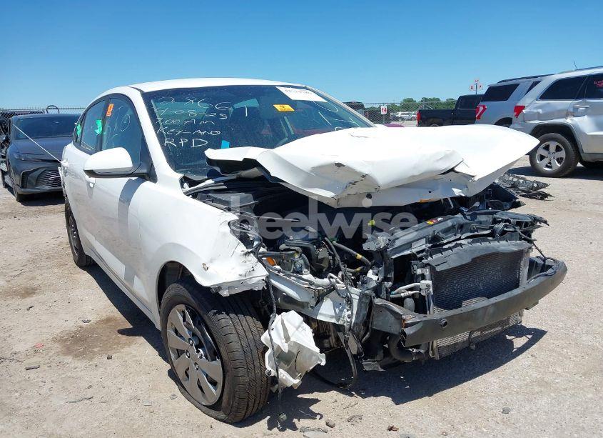 2019 Kia Rio LX (VIN 3KPA24AB1KE211207) main photo