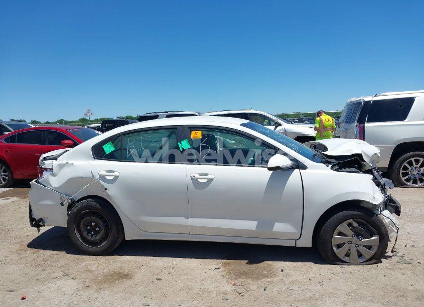 Photo 13 of 2019 Kia Rio LX (VIN 3KPA24AB1KE211207)