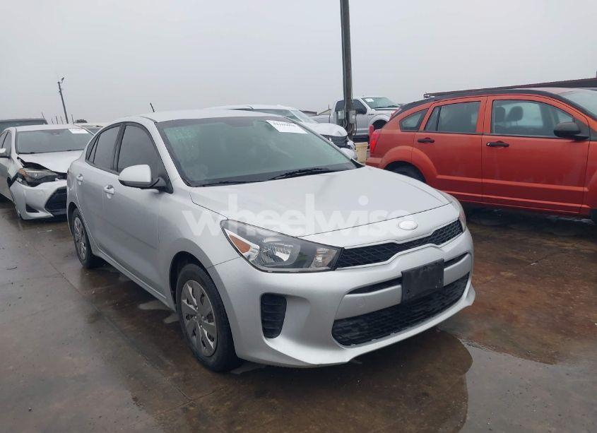 2019 Kia Rio S (VIN 3KPA24AB1KE213894) main photo
