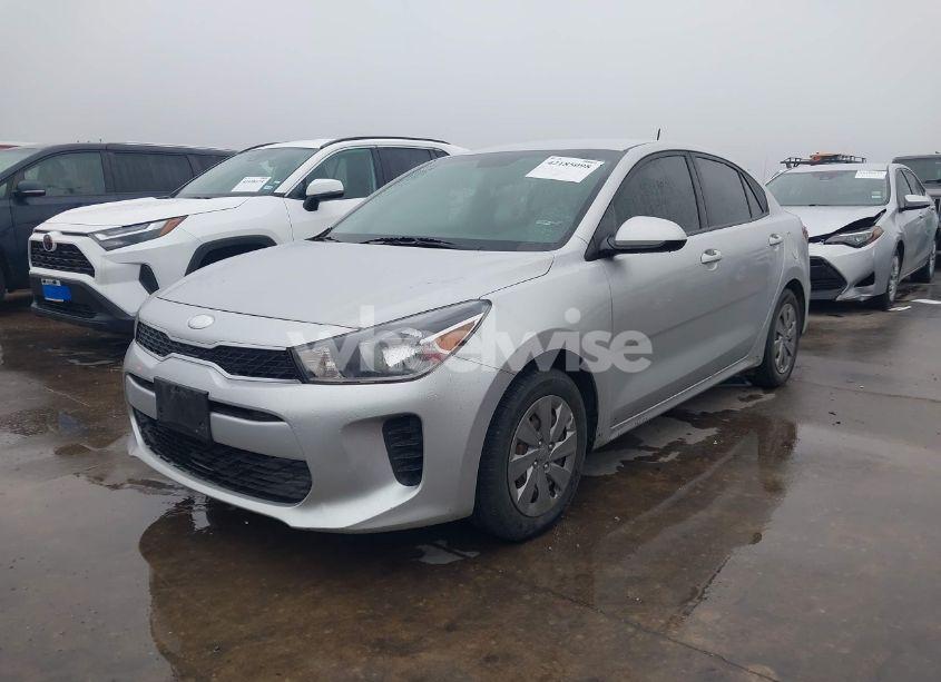 Photo 2 of 2019 Kia Rio S (VIN 3KPA24AB1KE213894)