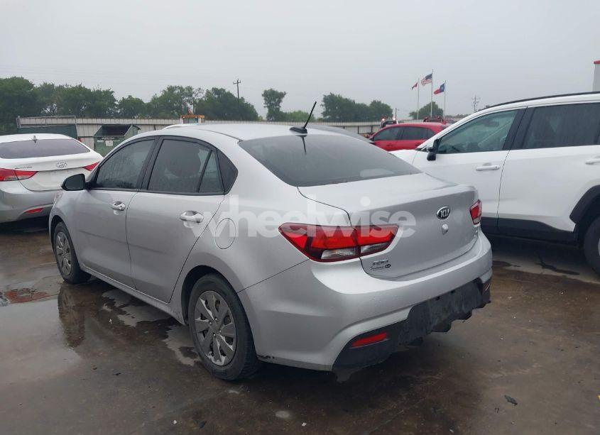 Photo 3 of 2019 Kia Rio S (VIN 3KPA24AB1KE213894)