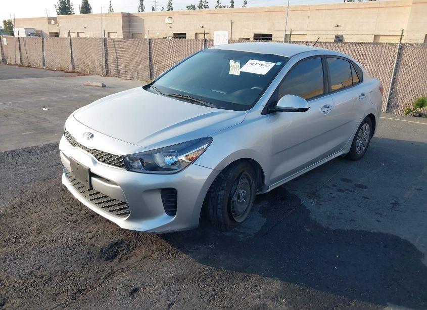 Photo 2 of 2019 Kia Rio S (VIN 3KPA24AB1KE215502)