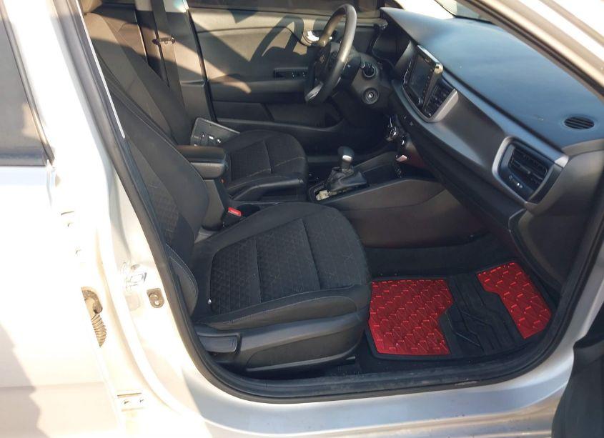 Photo 5 of 2019 Kia Rio S (VIN 3KPA24AB1KE215502)