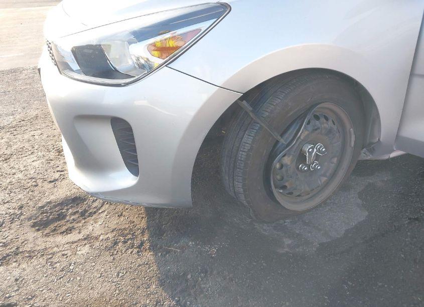 Photo 6 of 2019 Kia Rio S (VIN 3KPA24AB1KE215502)