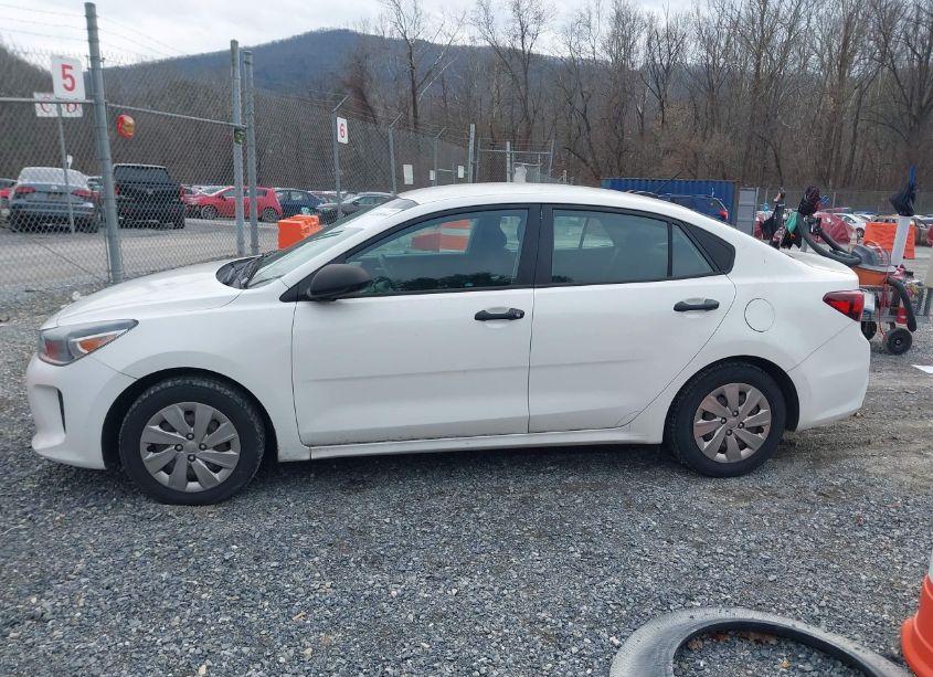 Photo 14 of 2018 Kia Rio LX (VIN 3KPA24AB2JE054480)