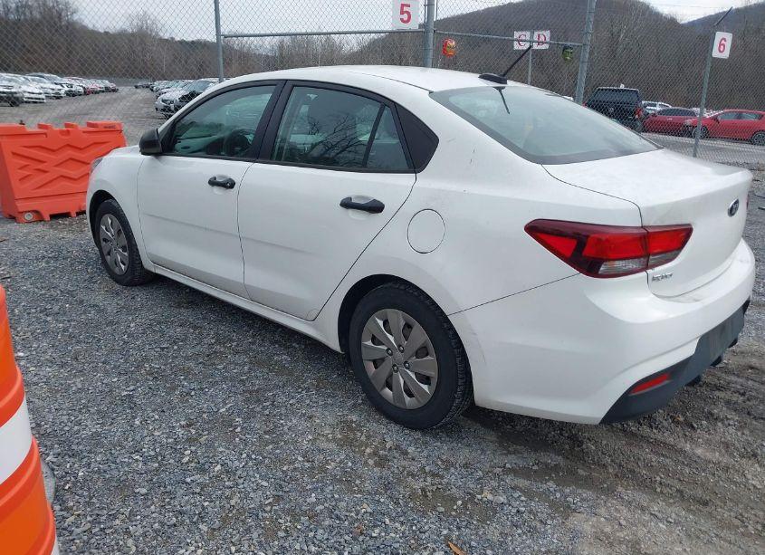Photo 3 of 2018 Kia Rio LX (VIN 3KPA24AB2JE054480)