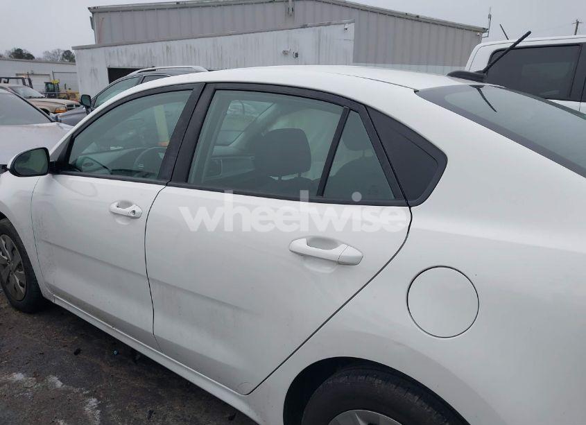 Photo 14 of 2018 Kia Rio S (VIN 3KPA24AB2JE097720)