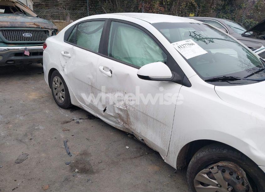 Photo 6 of 2018 Kia Rio S (VIN 3KPA24AB2JE097720)