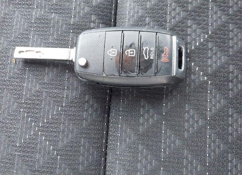 Photo 11 of 2019 Kia Rio S (VIN 3KPA24AB2KE165998)