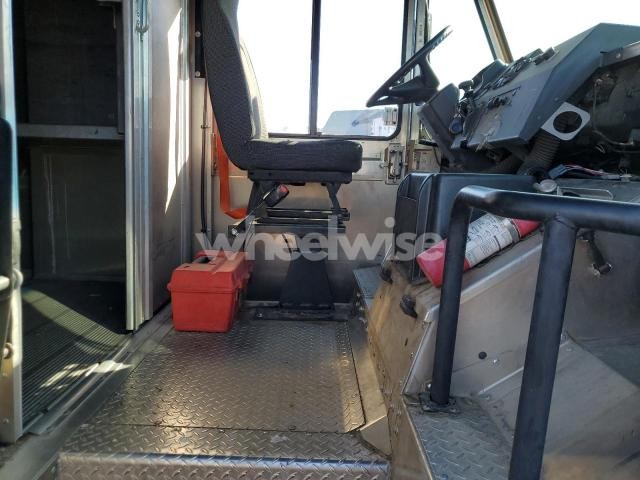 Photo 10 of 2021 FREIGHTLINER CHASSIS M LINE WALK-IN VAN (VIN 3KPA24AB2KE206968)
