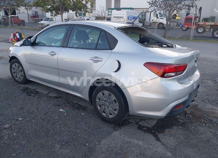 Photo 3 of 2019 Kia Rio S (VIN 3KPA24AB2KE247715)
