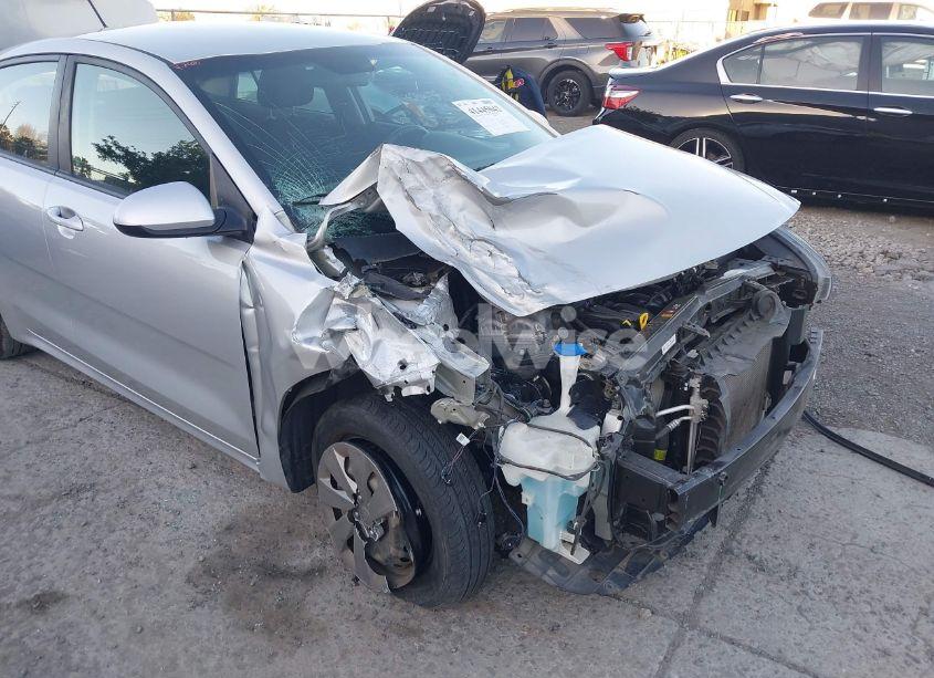 Photo 6 of 2019 Kia Rio S (VIN 3KPA24AB2KE247715)