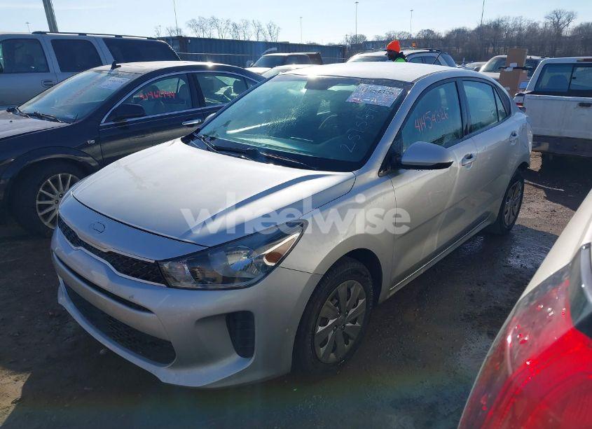 Photo 2 of 2019 Kia Rio S (VIN 3KPA24AB2KE251537)