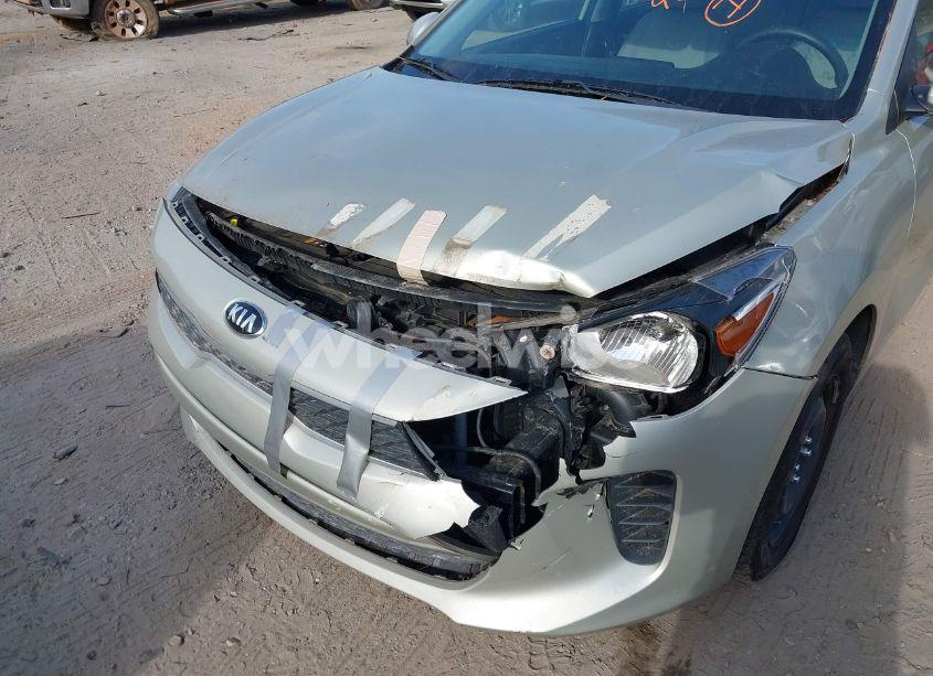 Photo 6 of 2018 Kia Rio S (VIN 3KPA24AB3JE118431)