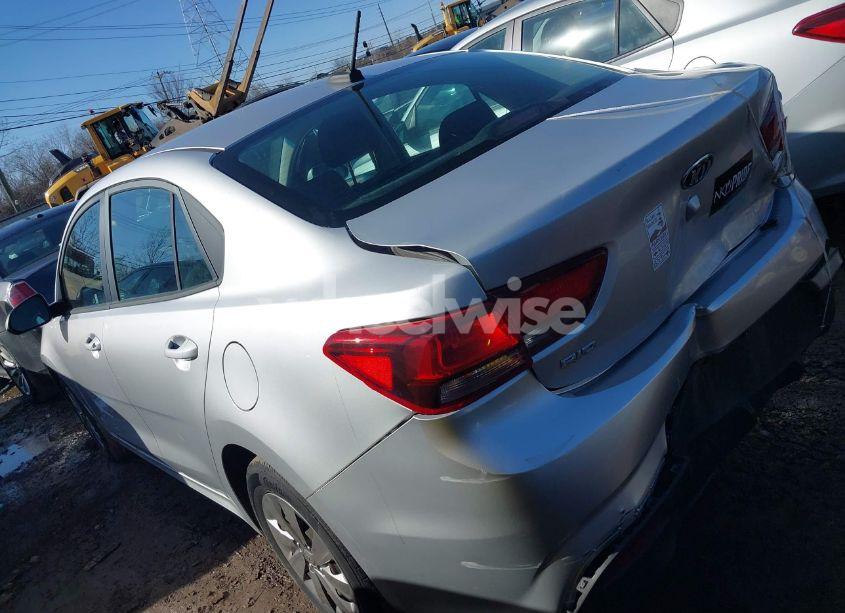 Photo 3 of 2019 Kia Rio LX (VIN 3KPA24AB3KE218904)