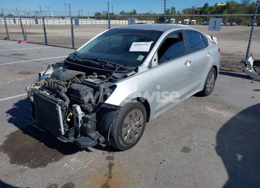 Photo 2 of 2019 Kia Rio S (VIN 3KPA24AB3KE241292)