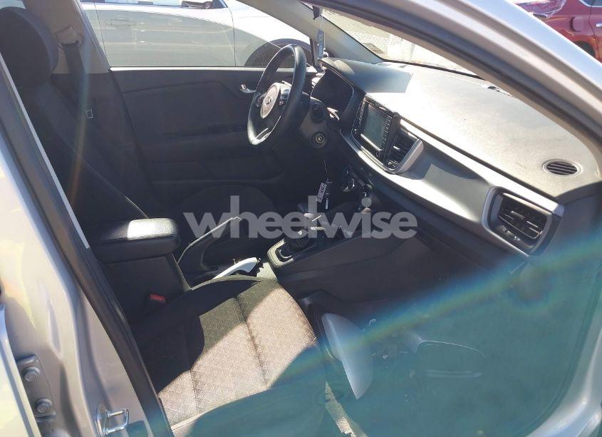 Photo 5 of 2019 Kia Rio S (VIN 3KPA24AB3KE241292)