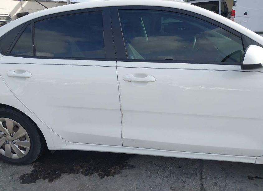 Photo 13 of 2018 Kia Rio S (VIN 3KPA24AB4JE127249)