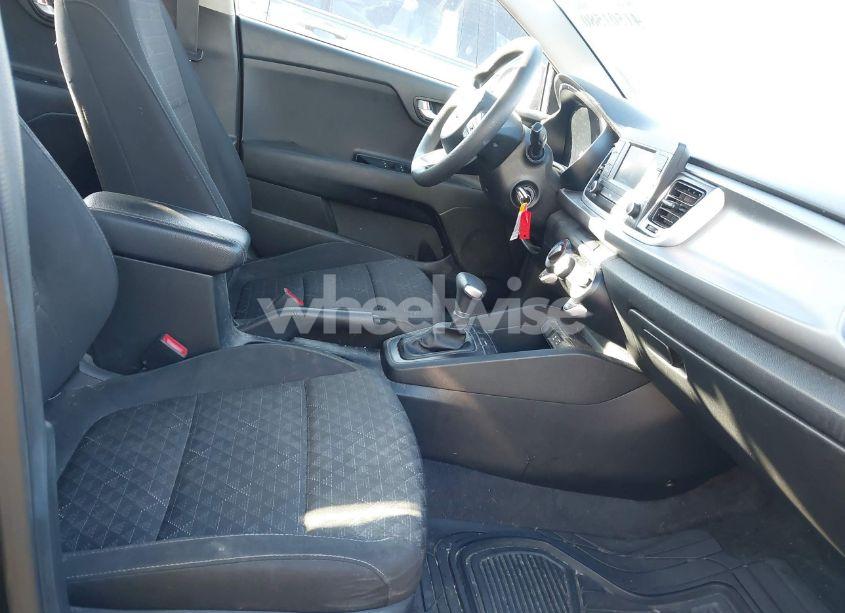 Photo 5 of 2018 Kia Rio S (VIN 3KPA24AB4JE145699)