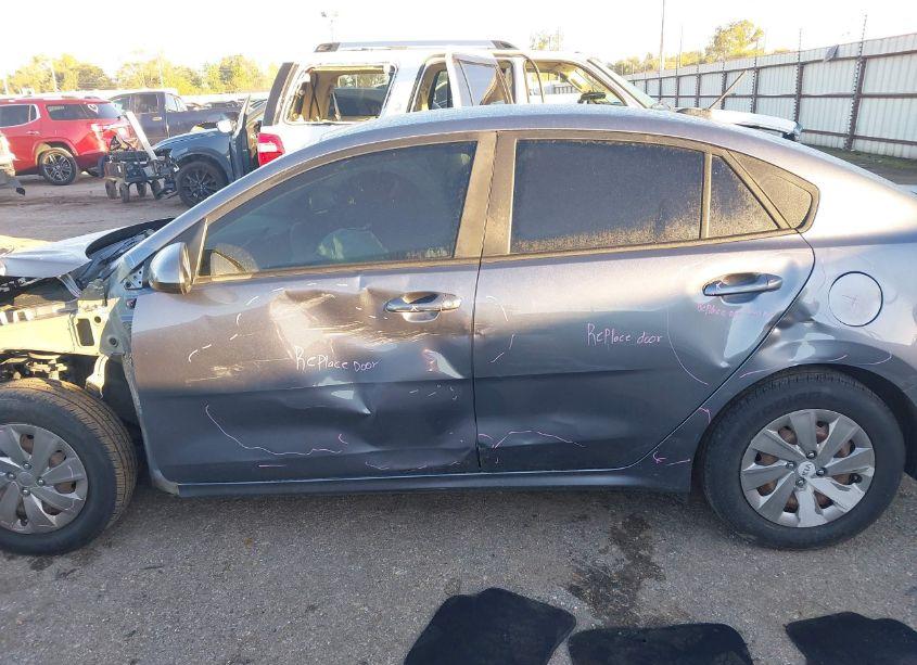 Photo 15 of 2019 Kia Rio S (VIN 3KPA24AB4KE157627)