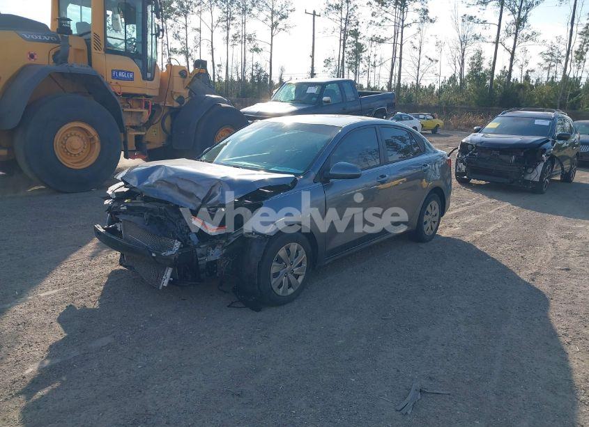 Photo 2 of 2019 Kia Rio S (VIN 3KPA24AB4KE171432)