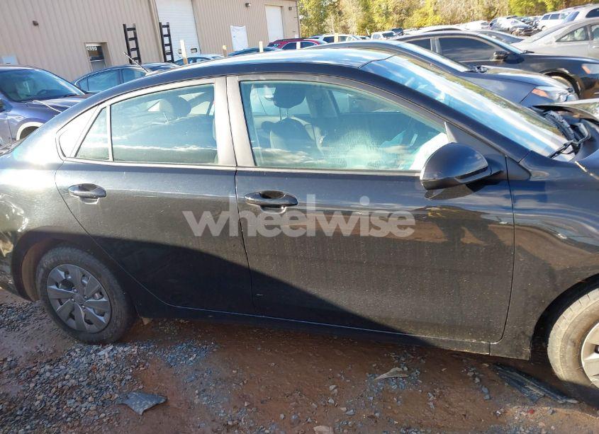 Photo 13 of 2019 Kia Rio S (VIN 3KPA24AB4KE218376)