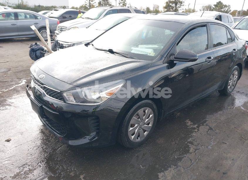 Photo 2 of 2019 Kia Rio S (VIN 3KPA24AB4KE242533)