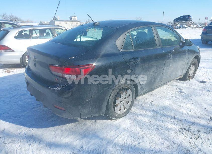 Photo 4 of 2018 Kia Rio S (VIN 3KPA24AB5JE066297)