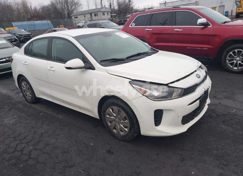 2018 Kia Rio S (VIN 3KPA24AB5JE072147) main photo