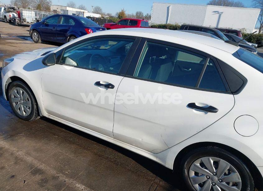 Photo 14 of 2018 Kia Rio LX (VIN 3KPA24AB5JE073069)