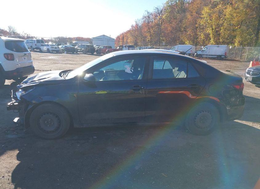 Photo 14 of 2018 Kia Rio S (VIN 3KPA24AB5JE097923)